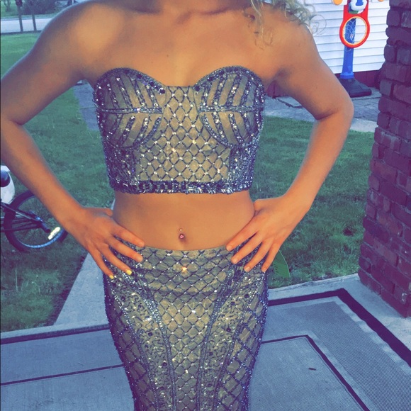 Prom Dress - Picture 4 of 7